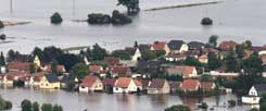 Die zweite Hochwasserkatastrophe in Deutschland innerhalb von elf Jahren: Vorbote künftiger, noch viel schlimmerer Klimaveränderungen? (Foto: pa/Wolf)