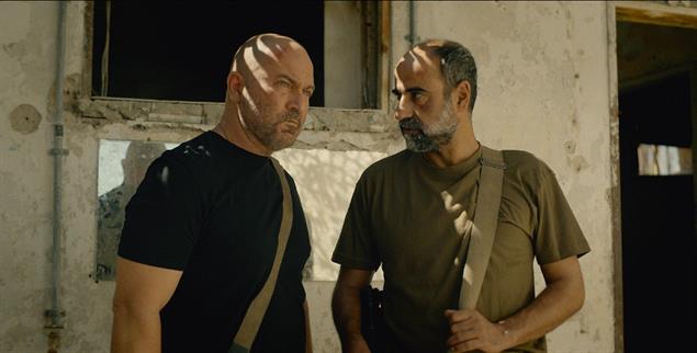 Ausgebrannte Kerle: Die Spezialagenten Doron (Lior Raz) und Eli (Yaakov Zada-Daniel). (Foto: Courtesy of Netflix)