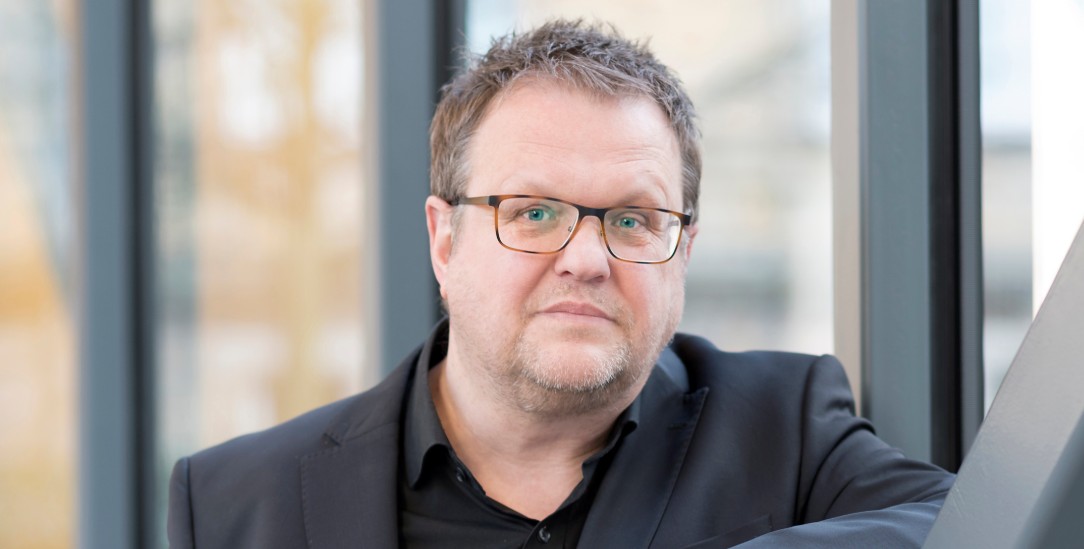 Das Schweigen brechen: Max Ciolek bringt seine Stimme in Betroffenenräte ein. (Foto: Angela von Brill)