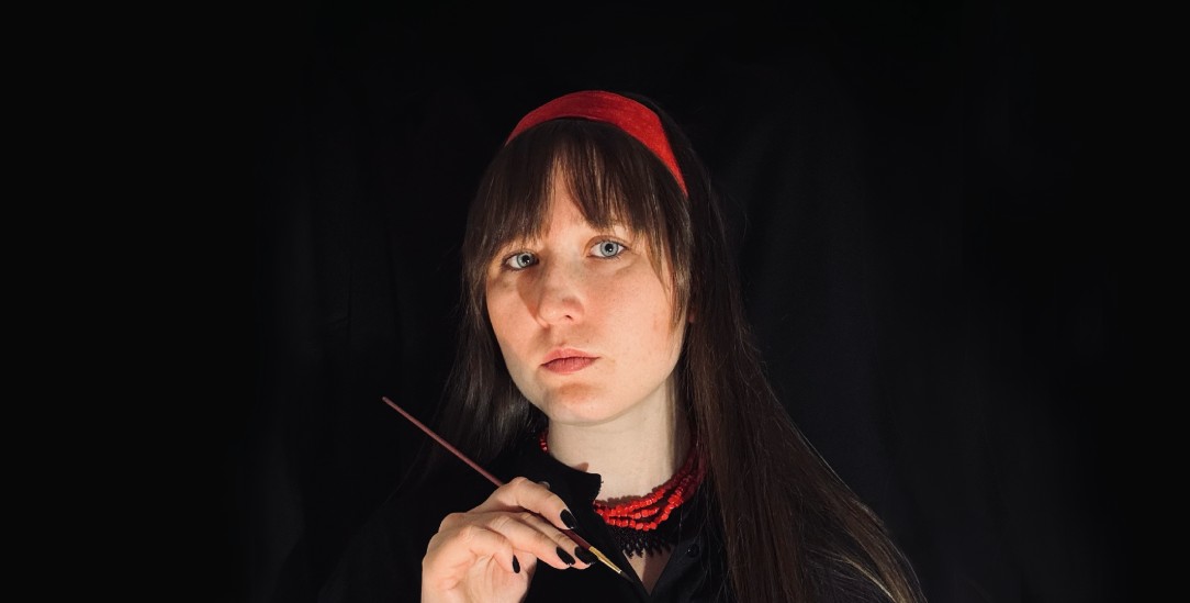 Kateryna Vodiana wurde 1997 in Enerhodar geboren. Sie ist Künstlerin, Grafikdesignerin und Illustratorin von Kinderbüchern. 2023 floh sie vor dem russischen Angriffskrieg nach Deutschland, heute lebt sie in Bulgarien. (Foto: Kateryna Vodiana)