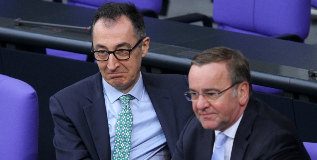 Cem Özdemir und Boris Pistorius, hier gemeinsam fotografiert im Bundestag 2024 (Foto: picture alliance / dts-Agentur)
