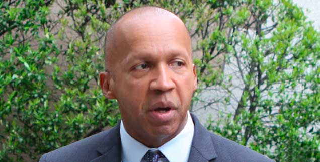 Harvard-Absolvent Bryan Stevenson ist ein ungewöhnlicher Anwalt: Er vertritt mittellose Bürger, jugendliche Straftäter und Menschen, die zur Todesstrafe verurteilt wurden. »Wir haben ein Justizsystem geschaffen, in dem man besser behandelt wird, wenn man reich und schuldig ist, als wenn man arm und unschuldig ist. Wohlstand, nicht Wahrheit liegt etlichen Urteilen zugrunde«, sagt er (Foto: Reuters/Marvin Gentry)