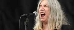 Patti Smith auf Tournee: Andrea Teupke über ihre rettenden Jahre mit der Schamanin und Punk-Poetin. (Foto: pa/Yui Mok)