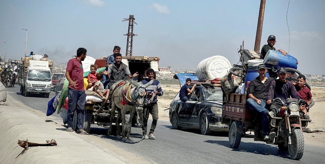 Eine neue Vertreibung: Palästinenser fliehen aus Gaza, während andere dort schon Investitionsmöglichkeiten sehen (Foto. pa/Middle East Images)
