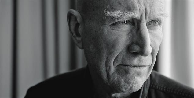 Engagiert für die Welt: Der Fotograf Sebastião Salgado ist im Alter von 81 Jahren gestorben (Foto: Alamy Stock Photo / Salty View)
