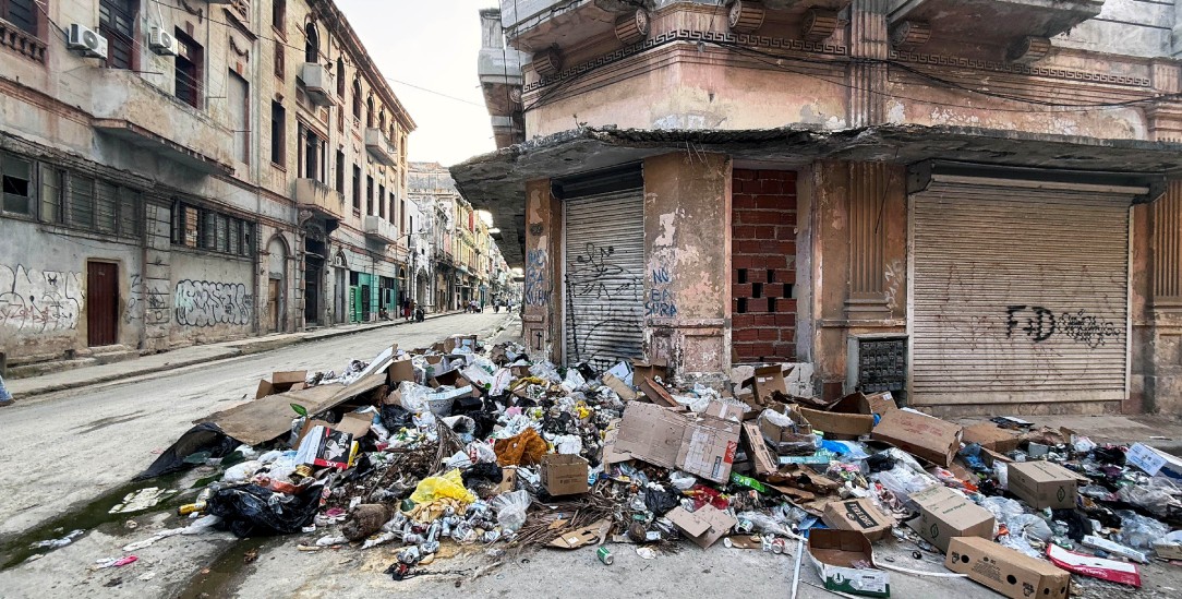 Eine der Folgen der Sanktionen: Havanna erstickt im Müll (Foto: pa/Sipa USA) Eine der Folgen der Sanktionen: Havanna erstickt im Müll (Foto: pa/Sipa USA)