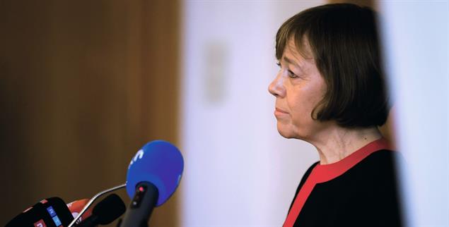 Fühlt sich ungerecht behandelt: Annette Kurschus bei der Pressekonferenz zu ihrem Rücktritt (Foto: Imago / epd / Detlef Heese)