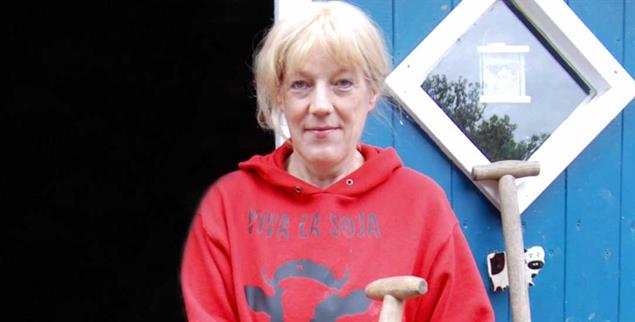 Viva la Soja: Karin Mück isst keine Tiere, sondern kämpft dafür, dass sie leben können (Foto: Udo Taubitz)