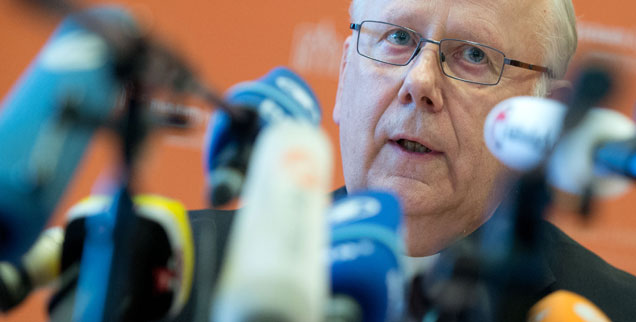 Manfred Grothe, der neue starke Mann im Bistum Limburg, am Nachmittag des 26. März 2014 während der Pressekonferenz: In der Diözese soll künftig »keiner mehr Angst haben«. (Foto:pa/dpa/Roessler)