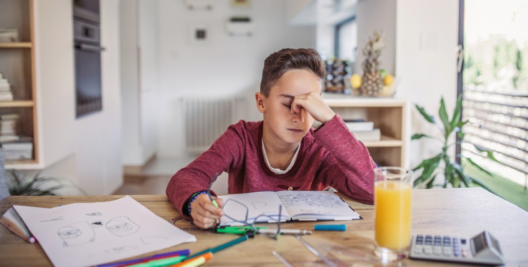 Hat es Sinn, sich mit Hausaufgaben abzuplagen? (Foto: istockphoto/South_agency)