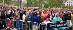 Die Atheisten in den USA haben großen Zulauf: 25 000 fröhliche Ungläubige trafen sich jüngst in Washington zur Reason Rally, zur »Kundgebung der Vernunft«, dem größten Säkularisten-Event der Geschichte (Foto: reasonrally.org)