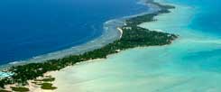 Ein Paradies vor dem Untergang: Der Pazifikstaat Kiribati, der aus vielen Atollen besteht, wird aufgrund des Klimawandels und des steigenden Meeresspiegels in absehbarer Zeit nicht mehr existieren (Foto: PA/AP/Vogel)