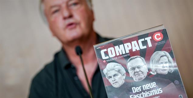 Darf nicht verboten werden: Das rechtsextreme Magazin Compact. (Foto: pa/dpa)