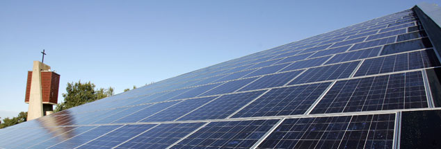 Die Kirchen kümmern sich durchaus um die Umwelt, sie sanieren energetisch Pfarrhäuser und schaffen Solaranlagen an, doch sie legen sich nicht mit den Mächtigen an, wenn es darum geht, den Kapitalismus zu zähmen (Foto: pa/dpa/Carmen Jaspersen)