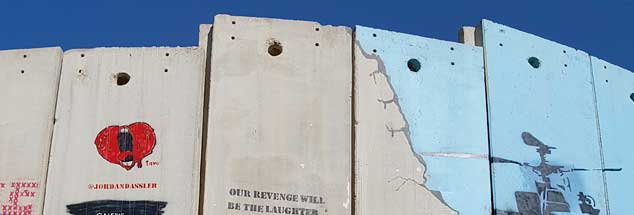 Israelische Grenzanlage nahe Bethlehem: Das Leben hinter Mauern und Zäunen ist Alltag im (un)heiligen Land. (Foto: Rheinheimer-Chabbi)