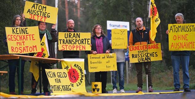 Stoppt den russischen Atomkonzern: Demonstrierende im emsländischen Lingen. (Foto: PA / DPA / Lars Klemmer)