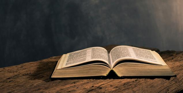 Was steht in der Bibel und wie soll man sie lesen? (Foto: istockphoto/Oleksandr Bushko)