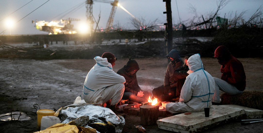 Eine eingeschworene Gemeinschaft im Angesicht der Kohlebagger: Aktivistinnen und Aktivisten in Lützerath (Foto: Tenzin Heatherbell)