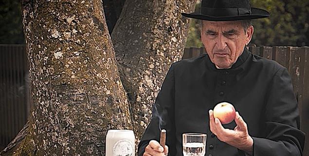 Mehr Pomologe als Theologe: So wurde er als Seminarist kritisiert. Korbinian Aigner war zeitlebens beides, auch im KZ. (Foto: Konzept+Dialog.Medienproduktion 2025 via filmstarts.de)