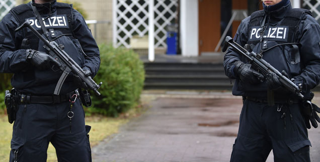 Kampf gegen den Terror: Die Lösung des zuständigen deutschen Ministers heißt: "Mehr Polizei, mehr Verfassungsschutz." (Foto: pa/dpa/Carmen Jaspersen)
