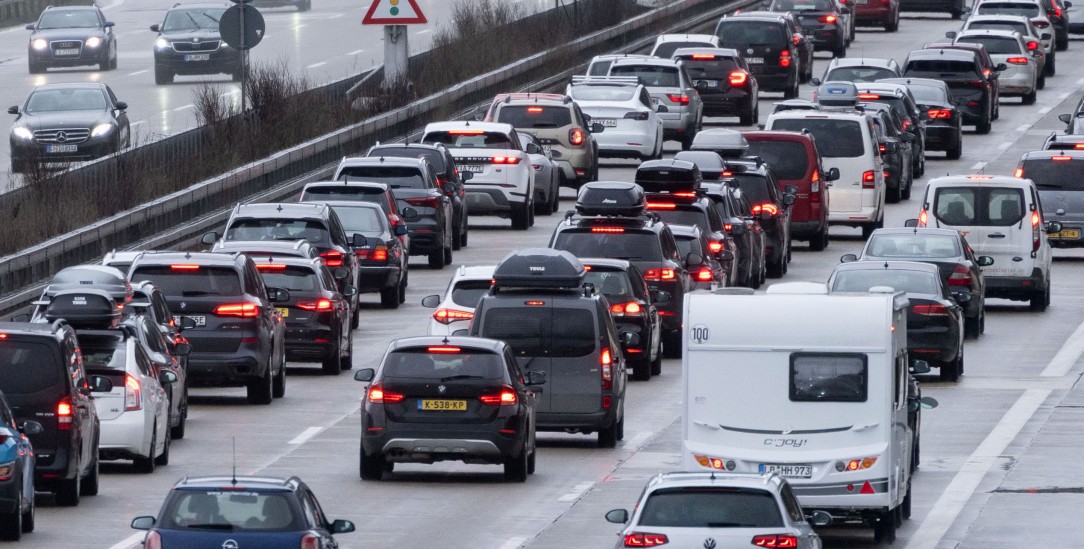 Freie Fahrt für freie Bürger? Volker Wissing will mehr Autobahnen bauen. (Foto: PA/DPA/Marijan Murat)