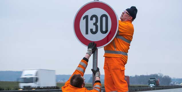 Maximal 130 km auf deutschen Autobahnen: Für diese klimafreundliche Änderung macht sich die Evangelische Kirche in Mitteldeutschland stark. (Foto: pa/Büttner)
