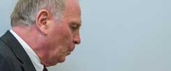 Veruteilt zu dreieinhalb Jahren Haft: Uli Hoeneß muss für seine Steuerhinterziehung büßen. Bei 27,2 Millionen Euro Steuerschuld hörten die Behörden auf zu zählen. Sein Anwalt kündigte Widerspruch gegen die gerichtliche Entscheidung an. (Foto: pa/Müller/alltime-media.de)