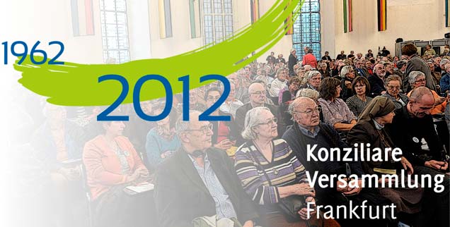 Eröffnung der Konziliaren Versammlung in der Frankfurter Paulskirche am Abend des 18. Oktober: Hunderte waren gekommen.(Foto: Vera Rüttimann/grafische Bearbeitung: Publik-Forum)