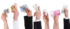 So viel Spendenwillige, so viel Geld: Aber wie sammelt man das am besten ein? Erfolgreich ist Crowdfunding im Internet. (Foto: Miriam Dörr/Fotolia)