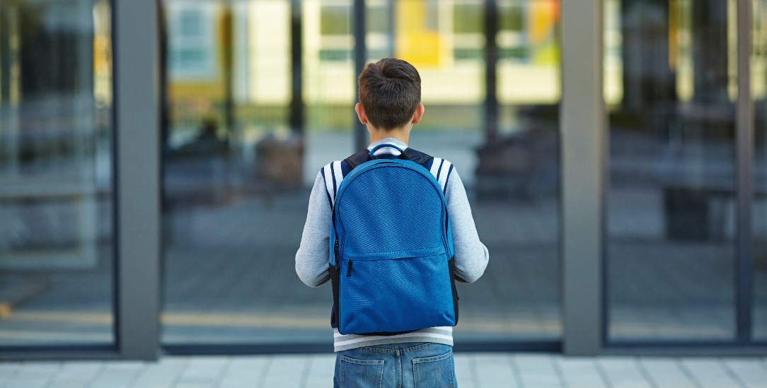 Tägliche Last: Wer nicht an der richtigen Schule beginnt, hat es oft die ganze Schulzeit über schwer. (Foto: istockphoto/bodnarchuk)