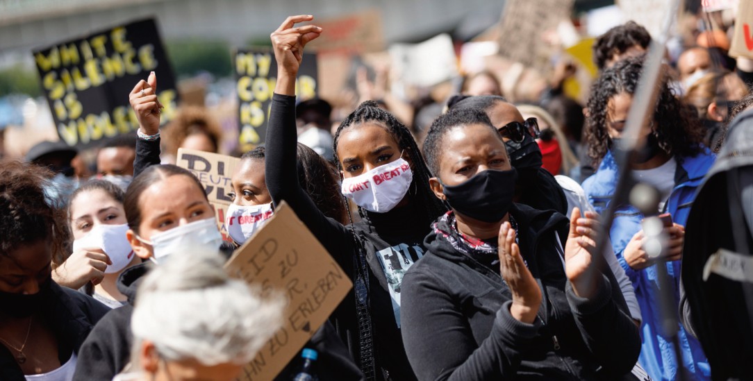 »Weißes Schweigen ist Gewalt«: Black-Lives-Matter-Demonstration in Köln (Foto: PA/Christoph Hardt/Geisler-Fotopress)