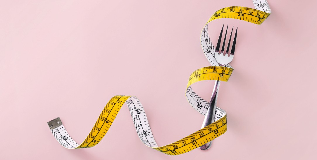 Wer merkt, dass Essen, Gewicht, Sport immer mehr das Leben bestimmen, sollte sich Hilfe suchen. (Foto: Adobe Stock / Suchada Toemkraisri)