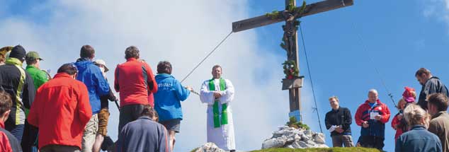 Die Kirche von unten stärken will die österreichische Pfarrerinitiative: sie fordert in ihrem »Aufruf zum Ungehorsam« Reformen mit dem Ziel, die Gläubigen stärker einzubeziehen, die jetzt gestartete Unterschriftenkampagne »Dialoginitiative 2012« unterstützt die Reformpfarrer  (Foto: pa/picturedesk.com/Pritz)