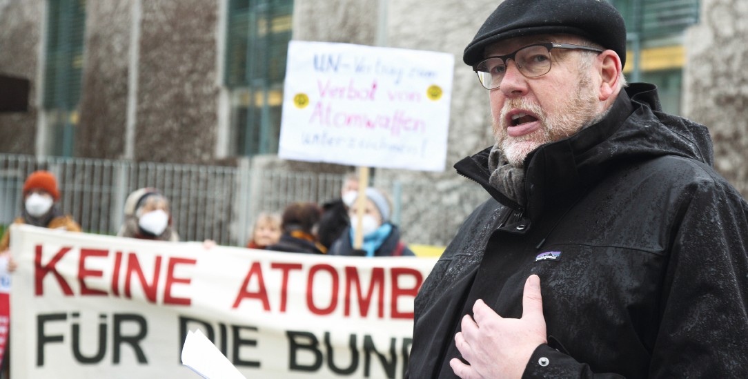 »Haben noch viel zu tun«: Renke Brahms bei einer Demonstration in Berlin (Foto: epd-Bild/Juergen Blume)