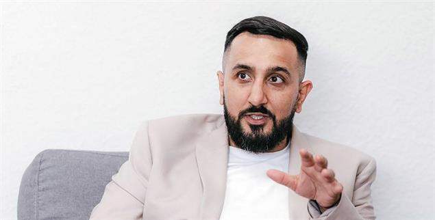 Im guten Sinne männlich sein: Das will Mashood Khan den Jugendlichen beibringen. (Foto: privat)