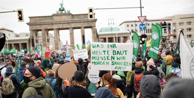 Aufbauend: Beim Klimastreik in Berlin bringen die »Architects for Future« ihre Forderungen vor (Foto: Jan Rottler)