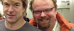 Pfarrer Bernd Wolharn ist nah dran an dem, was Jugendliche interessiert: Zu Campino (links), dem Sänger der Toten Hosen, hat er einen guten Draht (Foto: privat)
