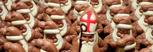 Heute ist Nikolaustag: Ein Grund zur Freude, auch wenn die Schoko-Männer, die in Erinnerung an einen mildtätigen Bischof der Antike verschenkt werden, nicht immer unter den besten Bedingungen entstehen. (Foto: pa/Kneffel)