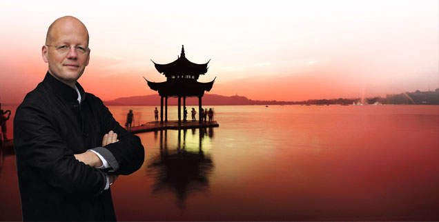 "Wir wissen viel zu wenig über das heutige China", sagt der Autor Jan-Philipp Sendker. Mit seinen Asien-Romanen will er das ändern (Fotos: pa/Carstensen; istockphoto/zhu difeng)