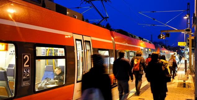 Ein Ticket für alle Verkehrsverbünde. Ist so einfach... (Foto: pa/Sueddeutsche Zeitung Photo)