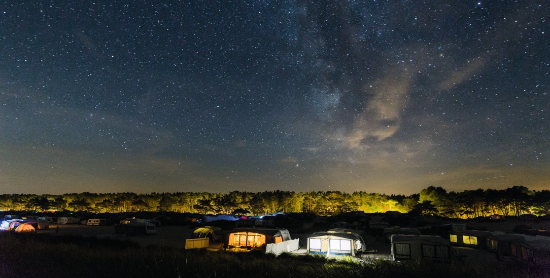 Ein Campingplatz, furchtbar spießig. Aber da war der Süden. Und Camper und All wurden eins. (Foto: istockphoto/Eckehard Wolf)