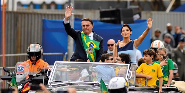 Jair und Michelle Bolsonaro im Wahlkampf: »Brasilien wird eine christliche Nation sein« (Foto: IMAGO/Fotoarena/Ton Molina)
