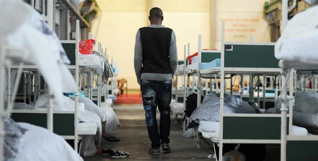 Erstaufnahmeeinrichtung für Asylsuchende: als Menschen behandeln. (Foto: Stephan Rumpf/pa/SZ)