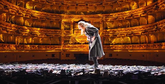 Verstoßen: Hagar (Stephanie Atanasov) in »Die andere Frau« in der Semperoper Dresden (Foto: Semperoper/Ludwig Olah)