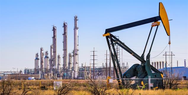 Drill, Baby, drill: Die Interessen der fossilen Industrie werden von rechtspopulistischer Politik vertreten (Foto: iStock by Getty Images/David Sucsy)