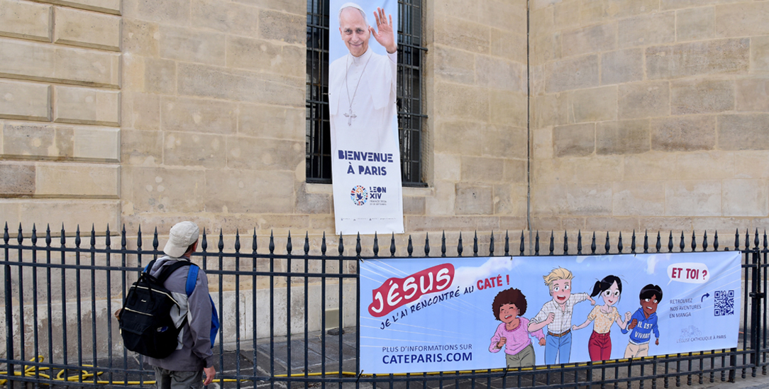 In der nach dem Brand 2019 glanzvoll wiederhergestellten Basilika Notre Dame wird Papst Leo diesen Freitag zu einem Vespergottesdienst und einer Predigt erwartet. (Foto: PA / abaca / Apaydin Alain/ABACA)