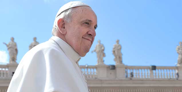 Auf Reformkurs: Papst Franziskus will einiges in der Kurie ändern. Dafür sucht er nun Rat und Unterstützung bei acht Kardinälen aus aller Welt. Nur einer davon kommt aus Italien - schon das ist ein deutliches Zeichen. (Foto: pa/Spaziani)