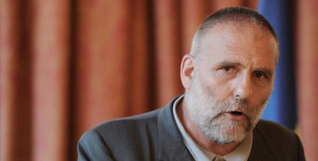 Erst Ende Juli war der Jesuit Dall'Oglio nach Syrien gekommen, er wollte zwischen Islamisten und Kurden vermitteln. Der italienische Priester hatte 30 Jahre lang in Syrien ein ökumenisches Kloster geleitet, bis ihn das Assad-Regime 2012 auswies (Foto: pa/abaca/Abd Rabbo Ammar) Erst Ende Juli war der Jesuit Dall'Oglio nach Syrien gekommen, er wollte zwischen Islamisten und Kurden vermitteln. Der italienische Priester hatte 30 Jahre lang in Syrien ein ökumenisches Kloster geleitet, bis ihn das Assad-Regime 2012 auswies (Foto: pa/abaca/Abd Rabbo Ammar)