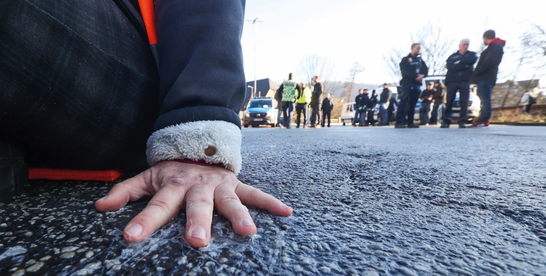 Ausgeklebt: In mehreren Städten hat die Letzte Generation ihre Proteste eingestellt (Foto: PA / DPA / Nadine Weigel)       