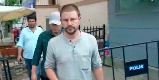 Der Menschenrechtsaktivist und evangelische Christ Peter Steudtner wird in der Türkei verhaftet, Bischof Markus Dröge fordert in einem Brief an den türkischen Botschafter seine Freilassung (Foto: N24) Der Menschenrechtsaktivist und evangelische Christ Peter Steudtner wird in der Türkei verhaftet, Bischof Markus Dröge fordert in einem Brief an den türkischen Botschafter seine Freilassung (Foto: N24)